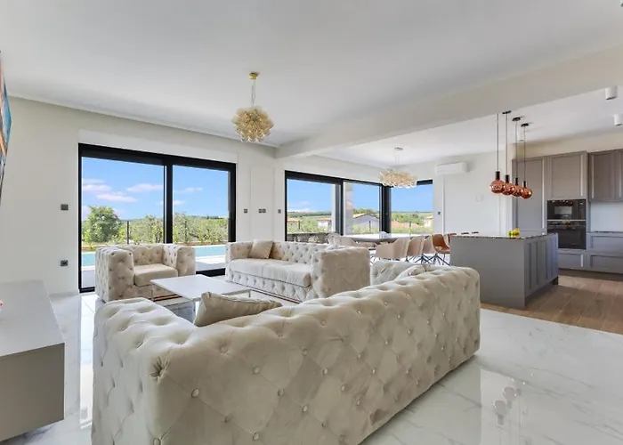 Jasena By Guide Vila *