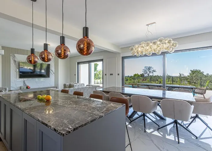 Vila Jasena By Guide Galižana