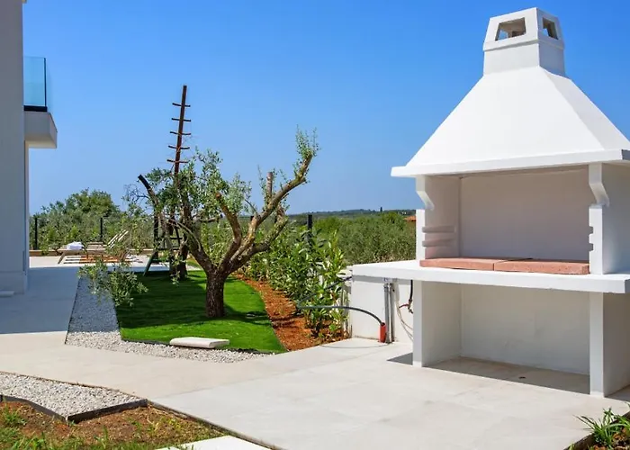 Jasena By Guide Vila *