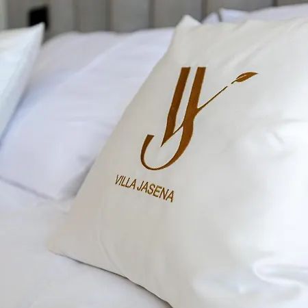 Jasena By Guide Willa Galižana