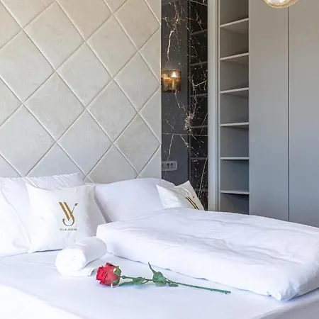 Willa Jasena By Guide