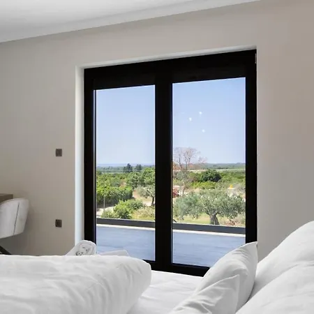 Willa Jasena By Guide